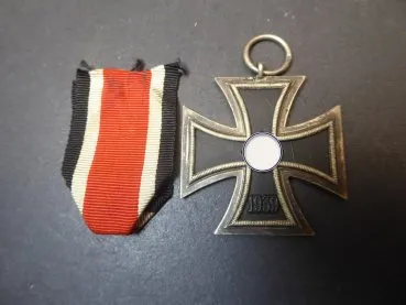 EK2 Eisernes Kreuz 2. Klasse 1939 mit Hersteller 7 für Meybauer am Band