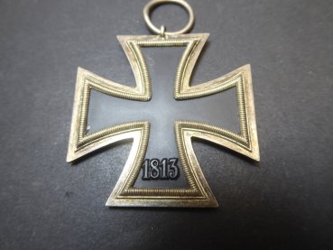 EK2 Iron Cross 2nd Class 1939 with manufacturer 11 for Grossmann & Co. / Vienna on the assembly line