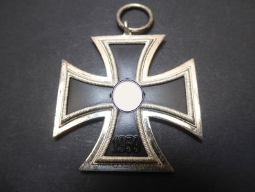 EK2 Eisernes Kreuz 2. Klasse 1939 vom Hersteller 100 für Wächtler & Lange am Band