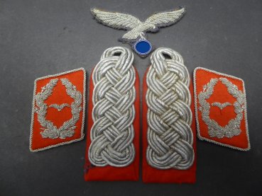 Set of effects Luftwaffe flak - chest eagle (embroidered) + pair of shoulder boards + pair of collar patches for a major