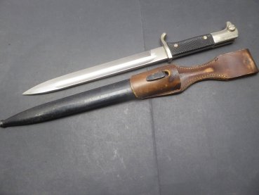 Long parade bayonet / side rifle Wehrmacht with coupling shoe - manufacturer E. Pack & Söhne Solingen
