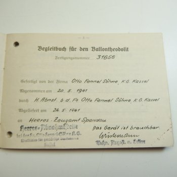 Wehrmacht Ballontheodolit mit Begleitbuch, Papiere und Transportbox