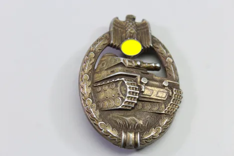 Panzerkampfabzeichen S&L Steinhauer & Lück in Bronze