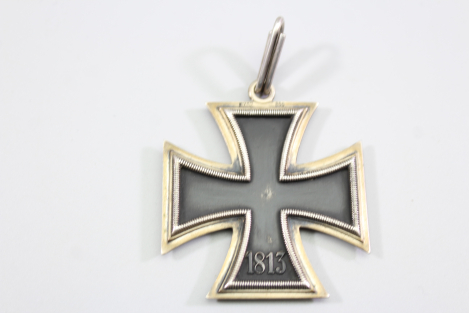 Ritterkreuz des Eisernen Kreuzes 1939 im Etui (L/12) als Kopie mit komplettem Band
