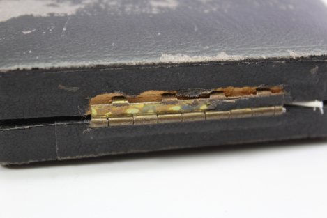 Ritterkreuz des Eisernen Kreuzes 1939 im Etui (L/12) als Kopie mit komplettem Band