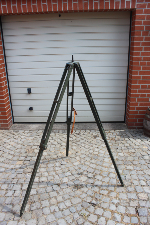 Frühes sowjetisches Scherenfernrohr ASzT 10x45 von 1956 – markiert und gestempelt