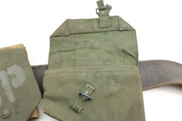 Military belt with 2 pistol holsters and spade carrying device