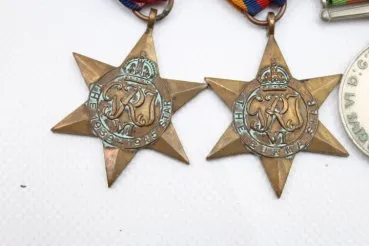 WW2 English World War 6 medal clasp