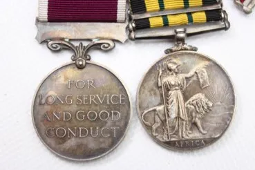 WW2 English World War 6 medal clasp