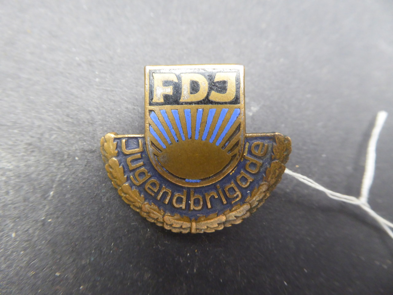altes frühes DDR Abzeichen FDJ um 1950 
