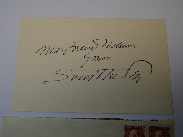 Autograph - Sven Hedin (1865 -1952) - eigenhändige Grußkarte sowie adressiertes Kuvert an die Sammlerin, 1937