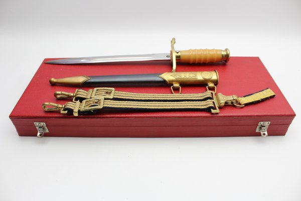 NVA German Democratic Republic, GDR - Honorary dagger for admirals of the People's Navy with hanger in a red case