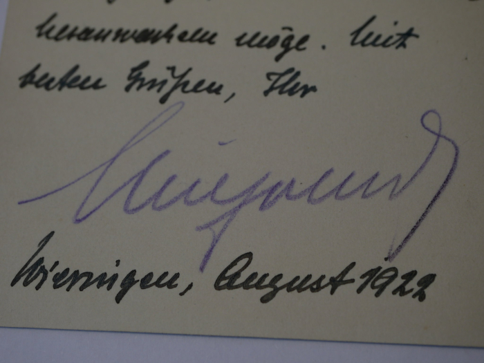 Autograph - Wilhelm Kronprinz von Preußen (1882 - 1951) - Portraitpostkarte, rückseitig handschriftlicher Text und eigenhändige Unterschrift von 1922