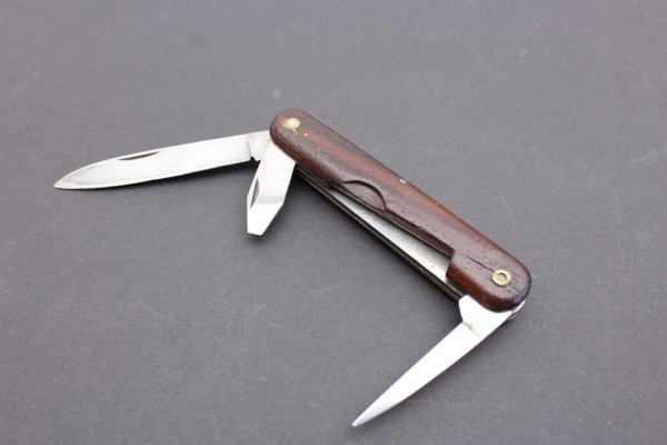 Army pocket knife, probably Swiss manufacturer