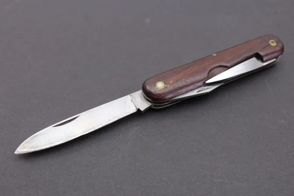 Army pocket knife, probably Swiss manufacturer