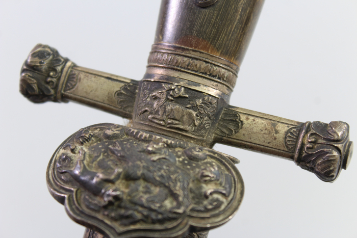 Ehrengeschenk – Herrschaftlicher Bärenfänger / Jagddegen mit Silberbeschlägen 1853