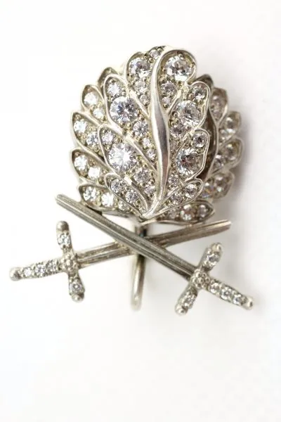 Finest jewelry work: oak leaves with swords and sparkling diamonds for the Knight's Cross of the Iron Cross in 1939