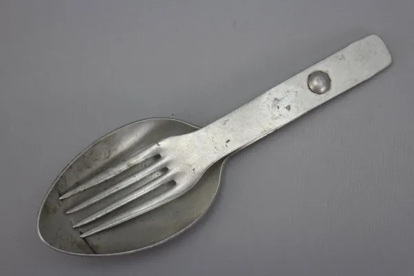 ww2 Essbesteck Göffel aus Alu, guter Zustand