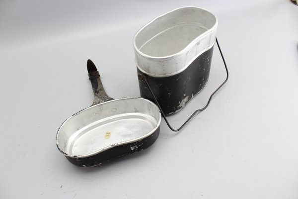 Wehrmacht cookware/eating utensils so-called fress bowls in the color black
