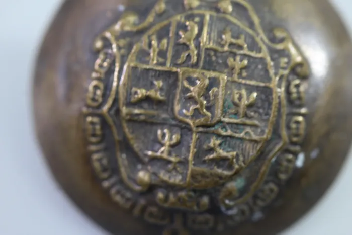 Original metal uniform button, uniform button/livery button with crest