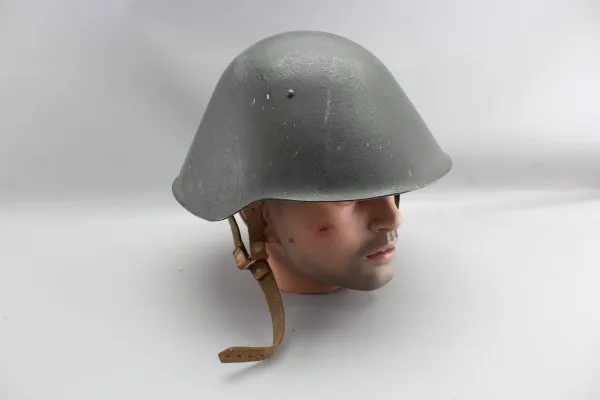 Deutsche Demokratische Republik ( DDR ) Stahlhelm der Nationalen Volksarmee ( NVA )