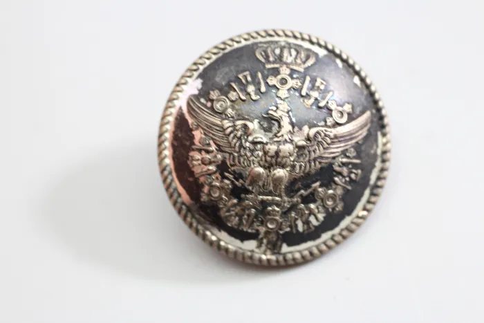 Livery uniform button, silver-plated uniform button for Prussian court officials.