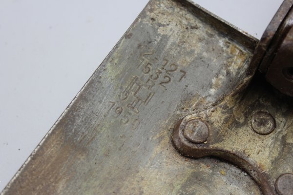 Very early Bundeswehr folding spade with wooden handle from 1959