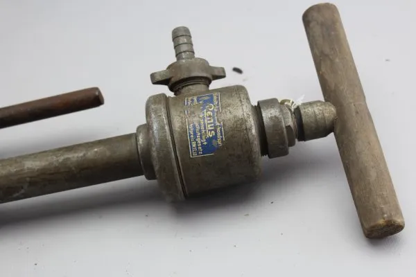 Renus Wehrmacht standard air raid hand sprayer