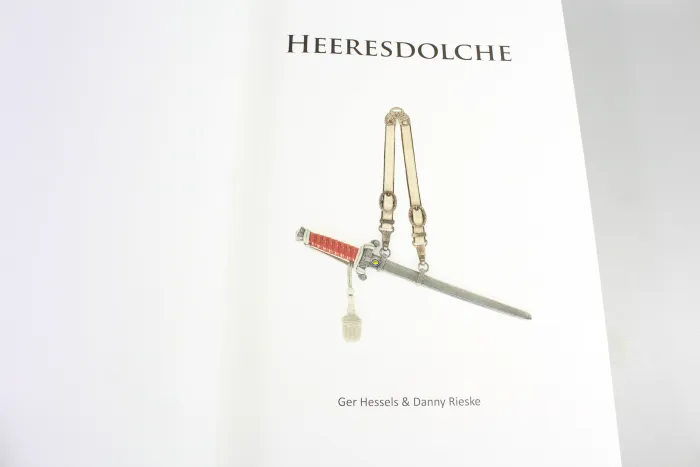 Heeresdolche - Ein Referenzbuch für Sammler von Hessels & Rieske (DEUTSCH & ENGLISCH) mit Speicherkarte