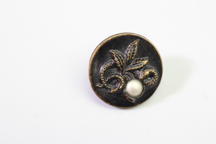 175 Original Livery & Traditional Costume Buttons Made of Metal – Vintage Stock from a Uniform Tailor