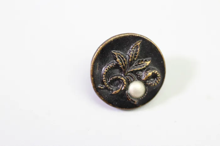 175 Original Livery & Traditional Costume Buttons Made of Metal – Vintage Stock from a Uniform Tailor