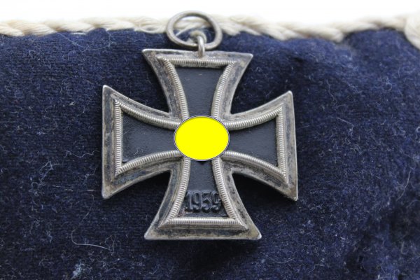 Medal pillow of a fighter with the Iron Cross 2nd class