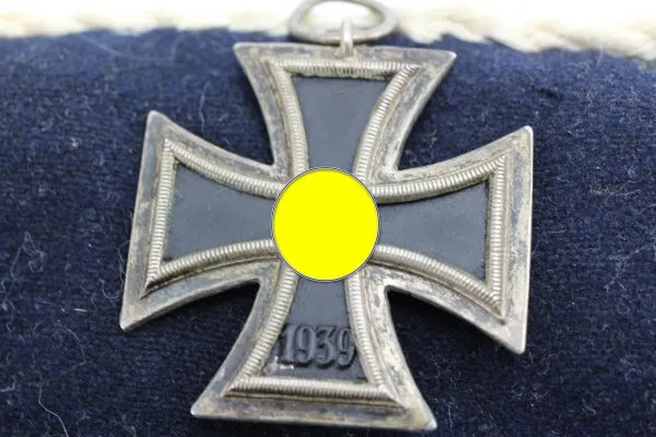 Medal pillow of a fighter with the Iron Cross 2nd class