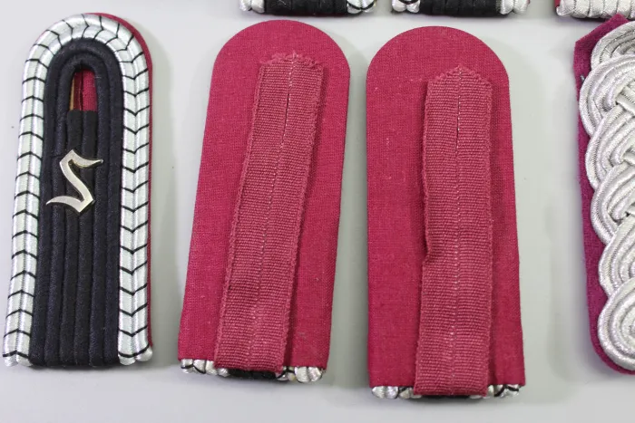 DDR NVA Schulterklappen Konvolut