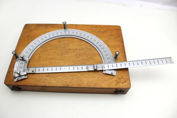WW2 Russian aiming circle for artillery in wooden box with manufacturer