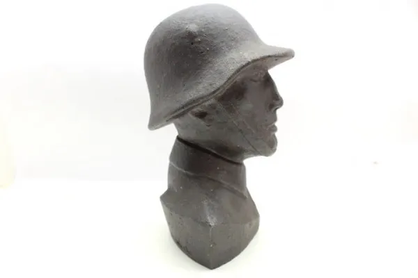 ww2 Soldier bust Siegesdorfer Werke Friedrich Hoffmann, signed