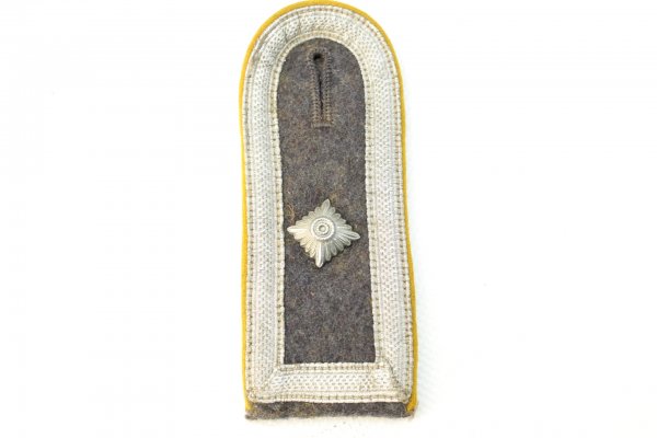 WW2 Shoulder Board Feldwebel Flieger German Air Force for looping