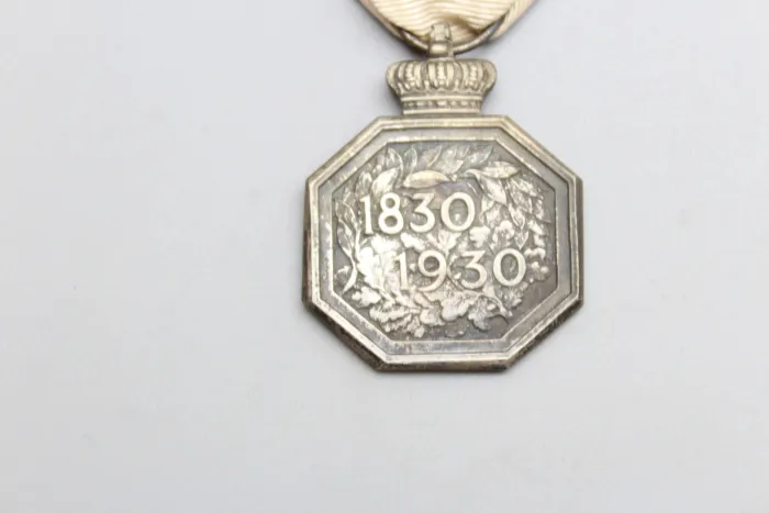 Belgische Erinnerungsmedaille zum 100-jährigen Jubiläum der Unabhängigkeit