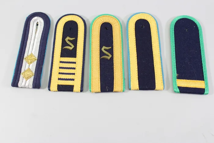 DDR NVA Konvolut Uniformteile und Uniformzubehör