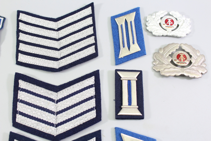 DDR NVA Konvolut Uniformteile und Uniformzubehör