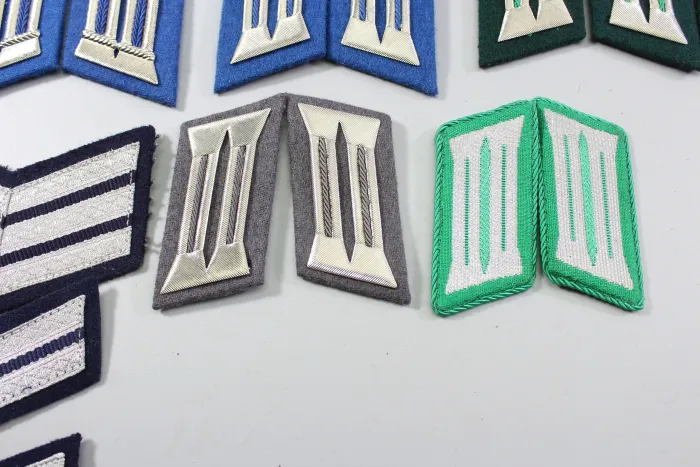 DDR NVA Konvolut Uniformteile und Uniformzubehör