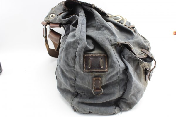 Rucksack der Luftwaffe mit Hersteller und Taschen, Hersteller Erich Schüler