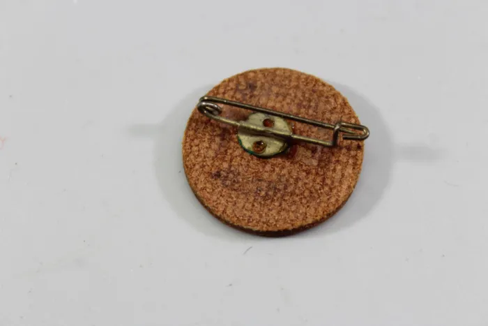 Wolfsangel. Leather badge. Year 1935/1936