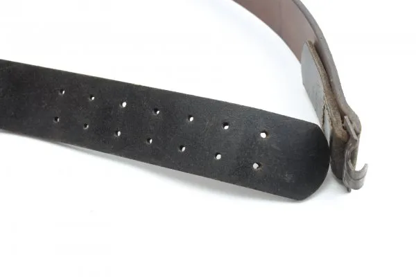 belt, Wehrmacht leather belt, lightly worn, good condition. Length 95 cm, stamped