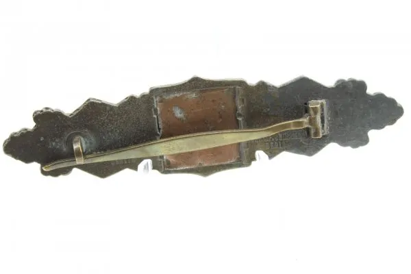 Close combat clasp in bronze, manufacturer "FEC. W.E. Peekhaus Berlin Ausf. C.F. Juncker Berlin"