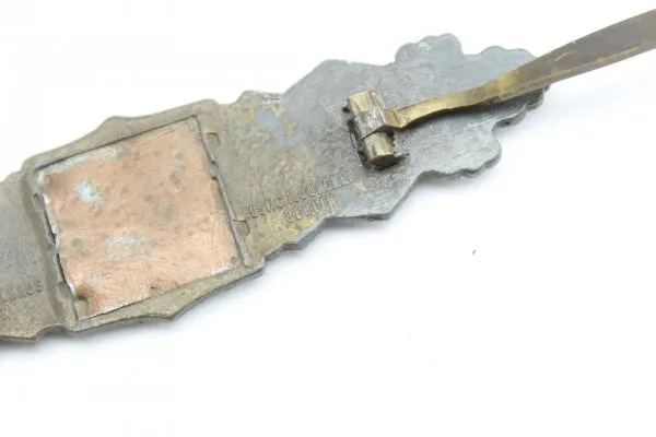 Close combat clasp in bronze, manufacturer "FEC. W.E. Peekhaus Berlin Ausf. C.F. Juncker Berlin"