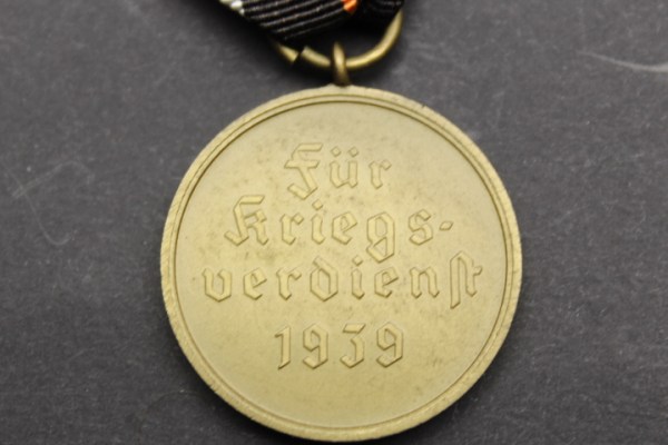 Kriegsmarine Togo NJL Nachtjagdtleitschiff Kriegsverdienstmedaille 1939 für Kriegsverdienst Buntmetall