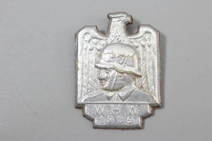 Abzeichen WHW Soldat Stahlhem  Abzeichen Winterhilfswerk