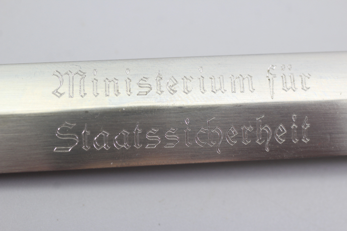 Originaler DDR / NVA Präsentationsdolch Generalsdolch „Ministerium für Staatssicherheit“ mit Präsentationsschatulle