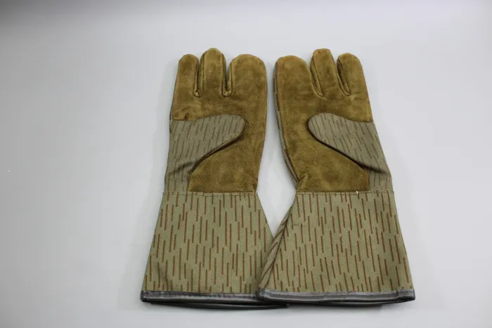 Original NVA Drei-Finger-Handschuhe Strichtarn – DDR Militärhandschuhe